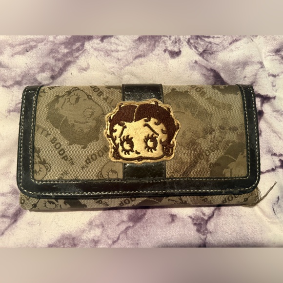 Betty Boop Handbags - Betty Boop Brown Canvas Wallet - Icon Patch Accent